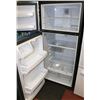 Image 2 : GE TOP FREEZER FRIDGE. MODEL #GTS18GSHJRSS.