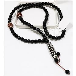 BLACK STONE BEADED NECKLACE