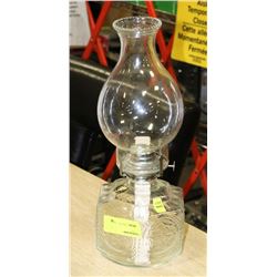 VINTAGE GLASS OIL LAMP.
