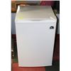 Image 1 : IGLOO MINI FRIDGE
