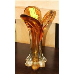 AMBER ART GLASS VASE.