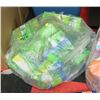 Image 1 : BAG OF SWIFFER PADS.