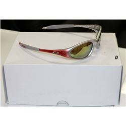 BOX OF OAKLEY STYLE SILVER & RED DESIGNER SUN-