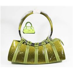 GREEN SNAKESKIN STYLE METAL RING HAND BAG