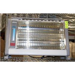 CELEBRITY RADIANT HEATER WITH BUILD IN HUMIDIFIER.