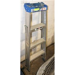 ALUMINUM STEP LADDER - HOUSEHOLD