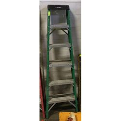 6' ALUMINUM AND FIBRE GLASS LADDER ON CHOICE