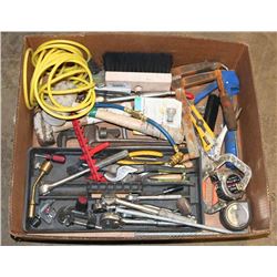 BOX OF ASSORTED TOOLS INCLUDING RATCHETS, RIDGID