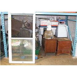 BAY OF ASSORTED ESTATE MISC.