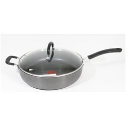 NEW T-FAL COOKING PAN WITH LID.