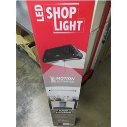 New LED Shop Light 5200 lumens / manual or auto modes / plugs in and
