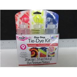 New 28 piece Tie - Dye Kit dyes up to 9 projects