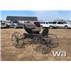 Image 2 : ANTIQUE CARRIAGE
