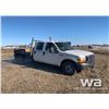 Image 2 : 1999 FORD F350 CREW CAB FLATBED TRUCK