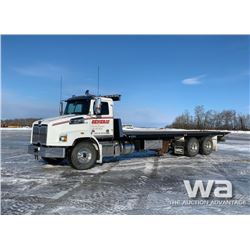 2015 WESTERN STAR 4700 T/A ROLL BACK DECK TRUCK