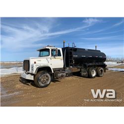 1990 FORD L8000 T/A WATER TRUCK