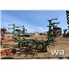 Image 3 : JOHN DEERE 1000 VIBRASHANK CULTIVATOR