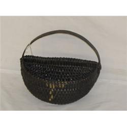 1/2 MELON HANDLED WALL BASKET W/ BLACK PAINT (WALL POCKET)