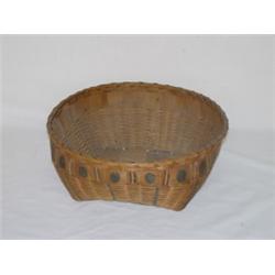13 1/2" EASTERN WOODLANDS AMERICAN INDIAN SPLINT BASKET W/ POTATO STAMP DECORATION