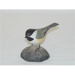 MINIATURE CARVED & PAINTED BIRD - CHICKADEE SIGNED JESS BLACKSTONE