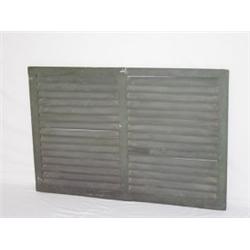 18TH CENT. PAINTED LOUVRE FIREBOARD W/ OLD GREEN PAINT