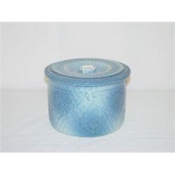 BLUE & WHITE COVERED BUTTER CROCK W/ DAISIES & LATTICE