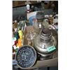 Image 1 : 4 Lamp Bases - 2 are Glass & 2 are Metal