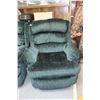 Image 1 : Green Recliner