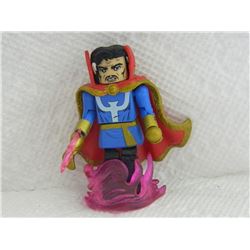 MINI FIGURE - WITH CAPE & PINK STAND