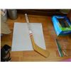 Image 1 : HOCKEY STICK - MINI - "PARADISE HILL MINOR HOCKEY" - WOOD