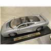 Image 2 : 2 Maisto Diecast Cars