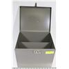 Image 1 : GREY METAL STORAGE BIN WITH DIVIDER