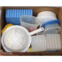 BOX OF MISC. KITCHEN WARE.