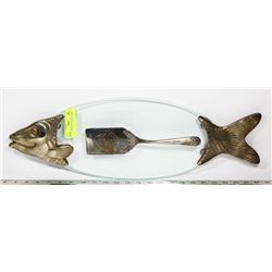 SALMON/FISH PLATTER GLASS & SILVER.