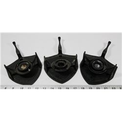 VINTAGE WROUGHT IRON HAND OR WALL CANDLE STAND