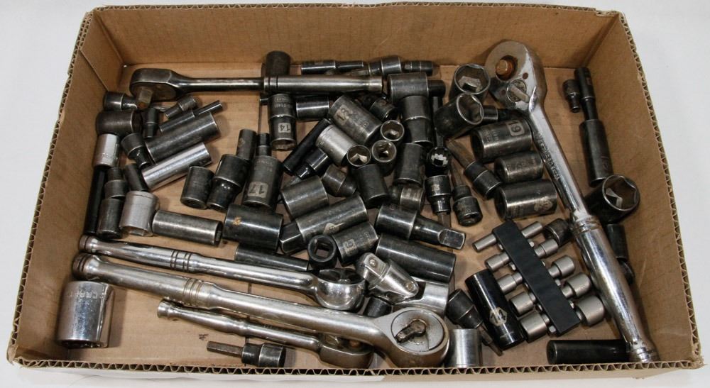 LARGE LOT OF SOCKETS W/ MULTIPLE DIFFERENT DRIVES Kastner Auctions