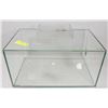 Image 1 : ANIMAL/FISH TANK 9"H X 10"D X 17"L
