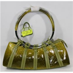GREEN SNAKESKIN STYLE METAL RING HAND BAG
