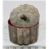 Image 1 : ANTIQUE LINED & HIGHLY DECORATIVE SILVER PLATE