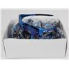 Image 1 : BOX OF BLUE STYLED SUNGLASSES WITH BLUE LENSES