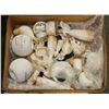 Image 1 : BOX OF ASSORTED DECORATIONS