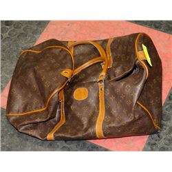 LOUIS VUITTON LUGGAGE BAG.