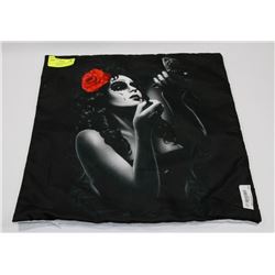 NEW BLACK AND WHITE WITH RED SHOWHOME SUGAR