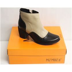 MIZ MOOZ NYC SZ 9 TWO-TONE LEATHER BOOTIE