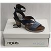 Image 1 : MJUS SZ 8.5 AIR BLU OPEN TOE HEELED SANDAL