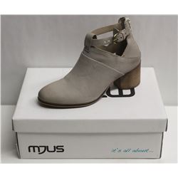 MJUS SZ 9.5 FOG ANKLE BOOT