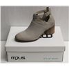 Image 1 : MJUS SZ 9.5 FOG ANKLE BOOT
