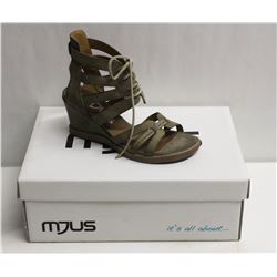 MJUS SZ 6 SALVIA OPEN TOE WEDGE SANDALS