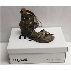 MJUS SZ 9 SALVIA OPEN TOE WEDGE SANDALS