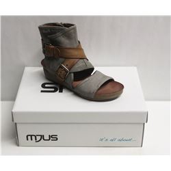 MJUS SZ 7.5 MEDUSA BISCOTTO OPEN TOE WEDGE BOOTIE